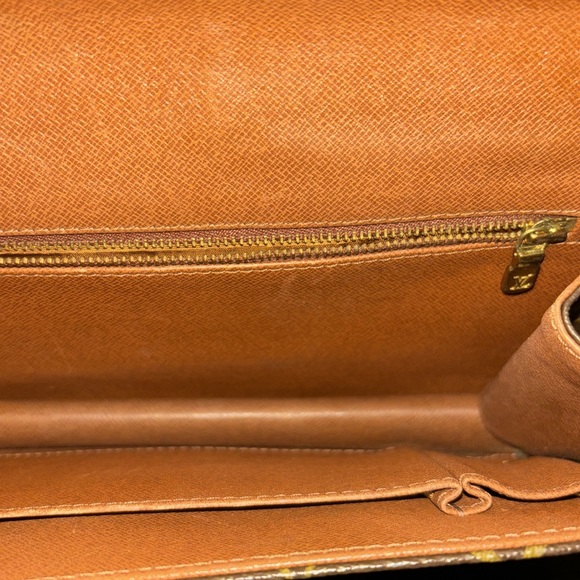 Vintage Louis Vuttion Clutch / With Chain - EUC - Picture 9 of 12